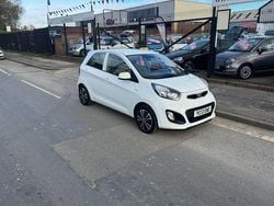 White Used 2013 Kia Picanto Air Hatchback | £3,995 (Fair price)