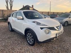 White Used 2015 Nissan Juke Tekna SUV | £5,890 (Fair price)