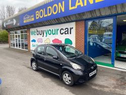 Black Used 2010 Toyota Aygo Hatchback | £1,995 (Fair price)