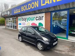 Black Used 2010 Toyota Aygo Hatchback | £1,995 (Fair price)