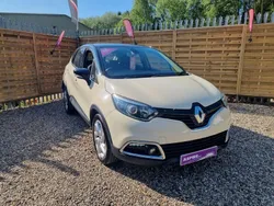 Cream/black Used 2015 Renault Captur Dynamique SUV | £4,495 (Good price)