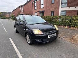 Black Used 2008 Ford Fiesta Ghia Hatchback | £995 (Super price)