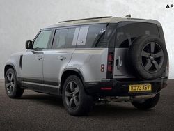 Used 2024 Land Rover Defender SE Dynamic Estate | £62,968 (A bit pricey)