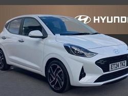 White Used 2024 Hyundai i10 Premium Hatchback | £15,672 (Fair price)