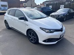 White Used 2017 Toyota Auris Hybrid Hatchback | £8,995 (Super price)