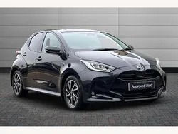 Black Used 2021 Toyota Yaris Hybrid Design Hatchback | £16,295 (Fair price)