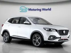 White Used 2022 MG HS Excite SUV | £15,600 (Fair price)