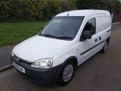 White Used 2010 Vauxhall Combo MPV | £1,790 (Good price)