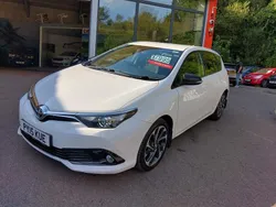 White Used 2015 Toyota Auris Design Hatchback | £7,995 (Fair price)