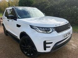 White Used 2017 Land Rover Discovery 5 SE SUV | £20,444 (Good price)