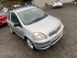 Silver Used 2003 Toyota Yaris T3 Hatchback | £985 (Fair price)