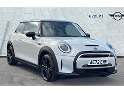 White silver Used 2022 Mini Cooper S Level 2 Hatchback | £15,995 (Fair price)