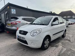 White Used 2010 Kia Picanto Hatchback | £1,499 (Fair price)