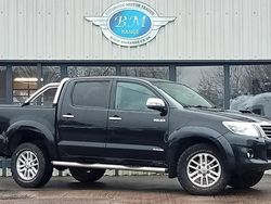 Black Used 2015 Toyota HiLux Pickup | £8,000 (Good price)