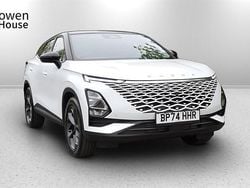 White Used 2024 Omoda 5 SUV | £23,000 (Fair price)