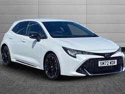 Platinum pearl white Used 2023 Toyota Corolla Sport Hatchback | £22,991 (Expensive)