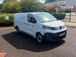 White New 2025 Peugeot e-Expert Van | £21,495 (A bit pricey)