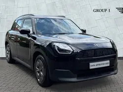 Black Used 2024 Mini Countryman Classic SUV | £30,150 (Fair price)