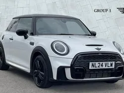White Used 2024 Mini Cooper S Hatch Hatchback | £25,295 (Fair price)
