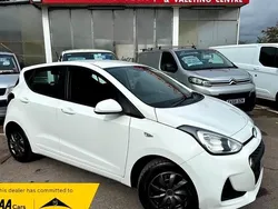 White Used 2017 Hyundai i10 SE Hatchback | £7,999 (Fair price)