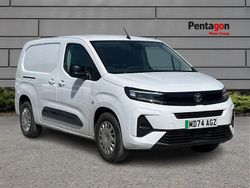 White Used 2024 Vauxhall Combo MPV | £20,990