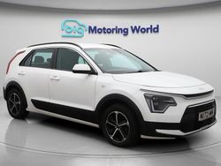 White Used 2022 Kia Niro SUV | £16,600 (Fair price)