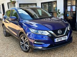 Blue Used 2019 Nissan Qashqai N-Connecta SUV | £9,998 (Fair price)