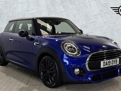 Blue Used 2019 Mini Cooper Hatch Hatchback | £16,270 (Fair price)