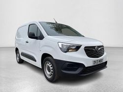 White Used 2021 Vauxhall Combo MPV | £5,490 (Good price)