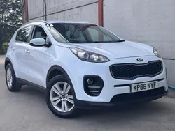 White Used 2016 Kia Sportage 2 SUV | £8,495 (Fair price)