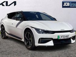 White Used 2023 Kia EV6 4 SUV | £34,990 (Fair price)