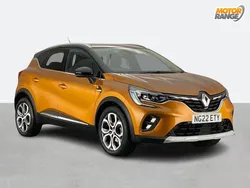 Orange/black Used 2022 Renault Captur SE SUV | £15,495 (Fair price)