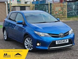 Blue Used 2013 Toyota Auris Sport Hatchback | £6,490 (Fair price)