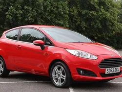 Red Used 2013 Ford Fiesta Zetec Hatchback | £5,490 (Fair price)