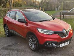 Red Used 2015 Renault Kadjar Signature SUV | £4,790 (Fair price)