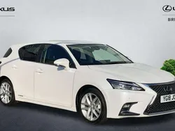 Lexus CT200h