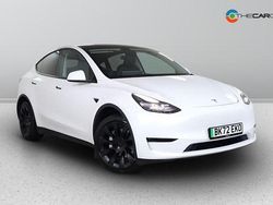 White Used 2022 Tesla Model Y SUV | £25,475 (Fair price)