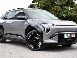 New 2025 Kia EV3 2 SUV | £36,000 (Fair price)