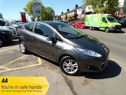 Grey Used 2015 Ford Fiesta Zetec Hatchback | £7,255 (Fair price)