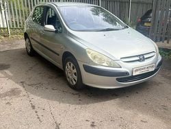 Silver Used 2003 Peugeot 307 Hatchback | £1,995