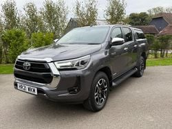 Grey Used 2021 Toyota HiLux Pickup | £16,500 (Fair price)