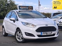 Black Used 2016 Ford Fiesta Zetec Hatchback | £6,895 (Fair price)