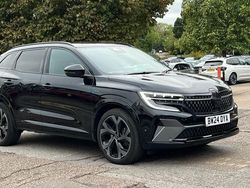 Metallic diamond black Used 2024 Renault Austral Iconic Esprit Alpine SUV | £26,117 (Fair price)