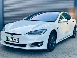 White Used 2019 Tesla Model S Long Range Sedan | £22,490 (Fair price)