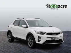 White Used 2018 Kia Stonic 3 SUV | £9,495 (Fair price)