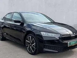 Black magic pearl effect Used 2025 Skoda Octavia SportLine Hatchback | £26,518 (Expensive)