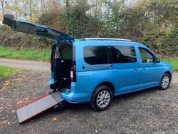 Blue Used 2024 Ford Tourneo Connect Titanium MPV | £22,995 (Fair price)