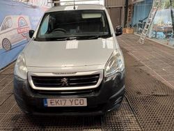 Silver Used 2017 Peugeot Partner Van | £3,495 (Fair price)
