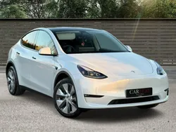 White Used 2024 Tesla Model Y Long Range SUV | £29,995 (Good price)