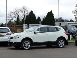Pure white Used 2013 Nissan Qashqai Acenta SUV | £6,575